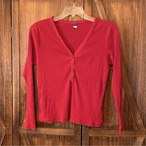 Old Navy Scarlet Long Sleeve V-Neck Top